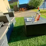 Le Jardin Des Mazades - Cosy T2 - Parking - Wifi Fibre Gratuit דירה