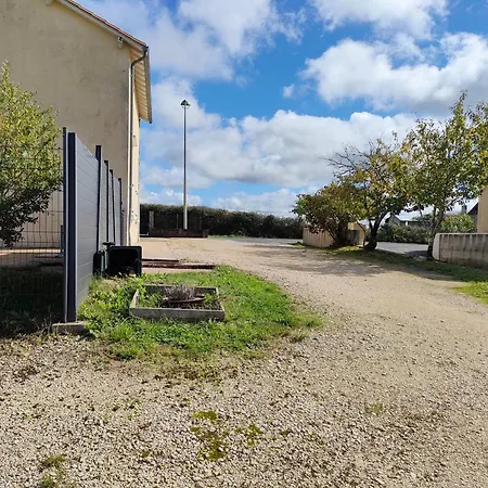 Le Jardin Des Mazades - T3 Terrasse & Parking Gratuit - Animaux Ok