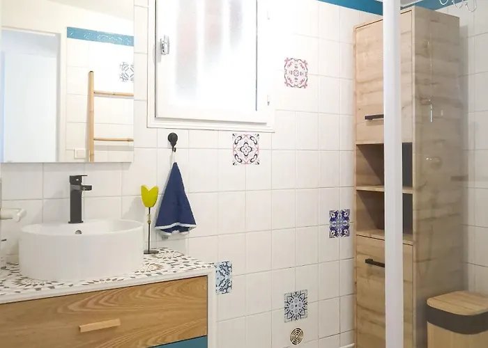Le Jardin Des Mazades - Cosy T2 - Parking - Wifi Fibre Gratuit Apartmán *
